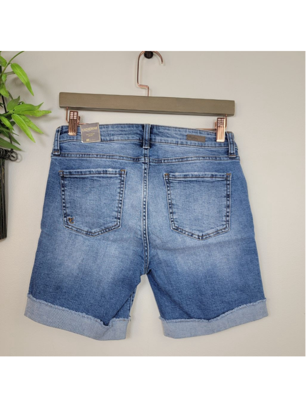 NEW Kut From the Kloth Catherine Boyfriend Jean Shorts Distressed Medium Blue 2 - Picture 10 of 11
